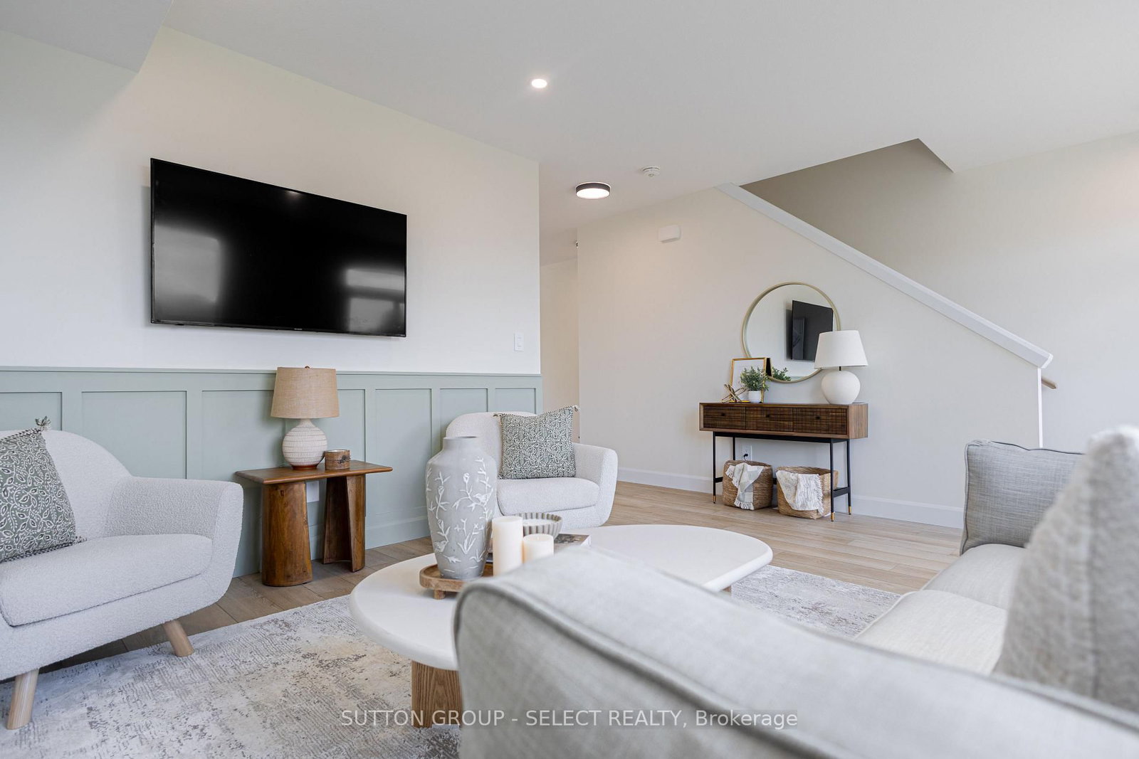 233 Upper Queen Street • #14 • Thames Centre, ON photo 9
