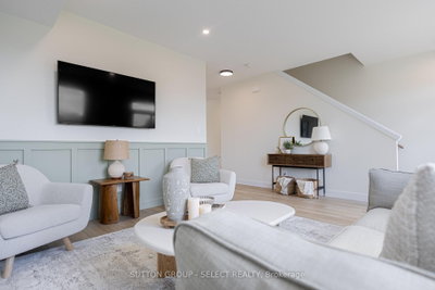 233 Upper Queen Street • #14 • Thames Centre, ON photo 9
