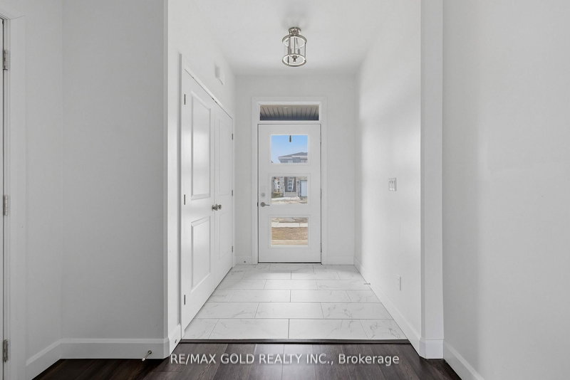 33 Walden Pond Dr, Loyalist, K7N 0E7 | Image 3