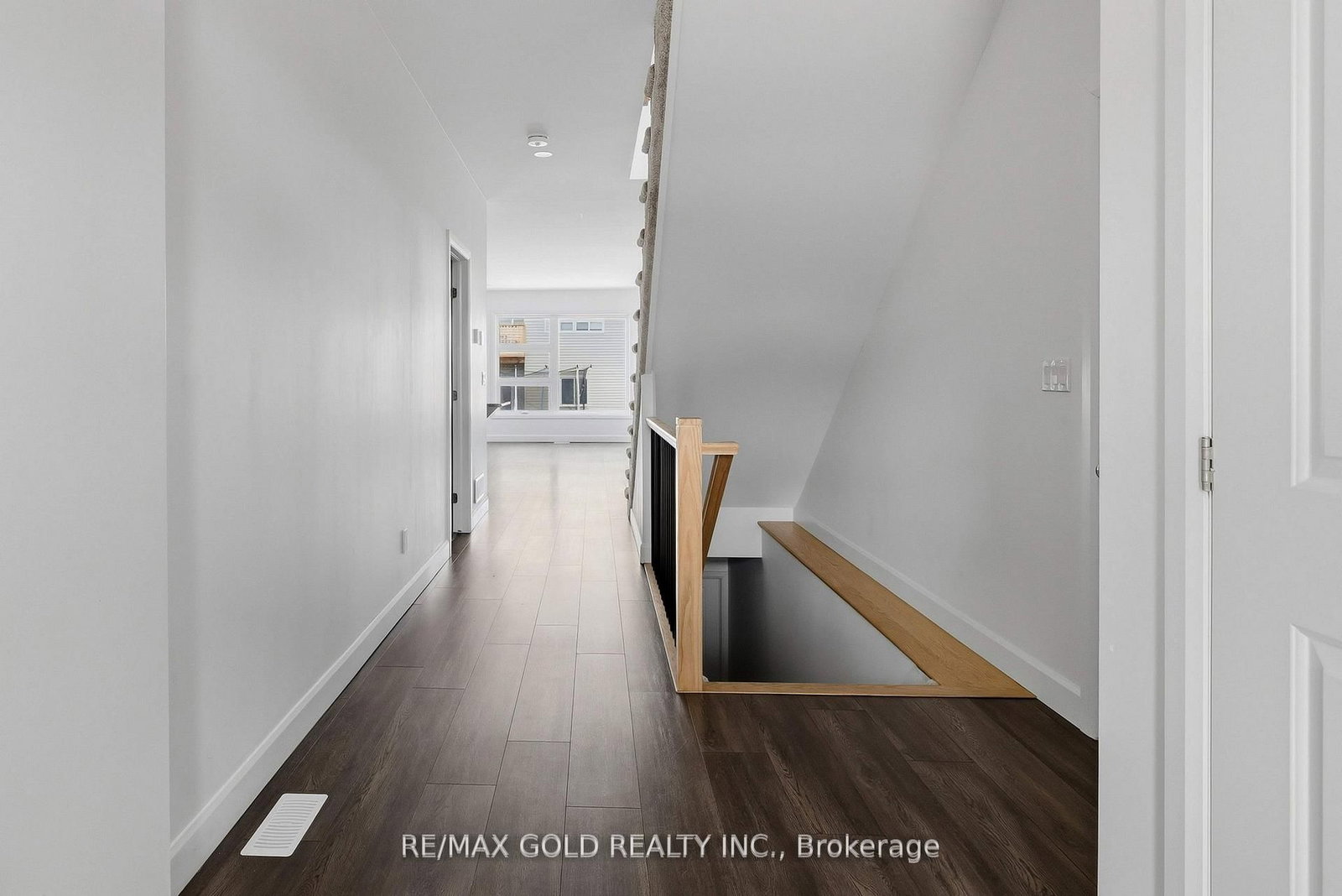 33 Walden Pond Drive - Photo 4