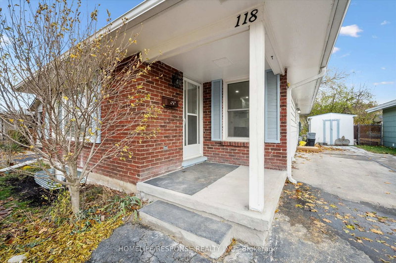 UPPER - 118 Selkirk Dr, Kitchener, N2E 1M4 | Image 2