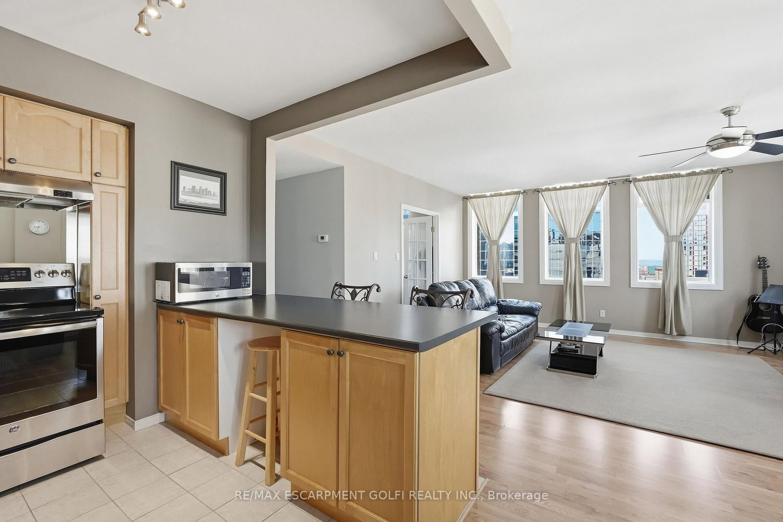 Condo for sale at 902-36 James Street, Hamilton, Ontario, L8P 4W4 - Central - MLS: X12953332