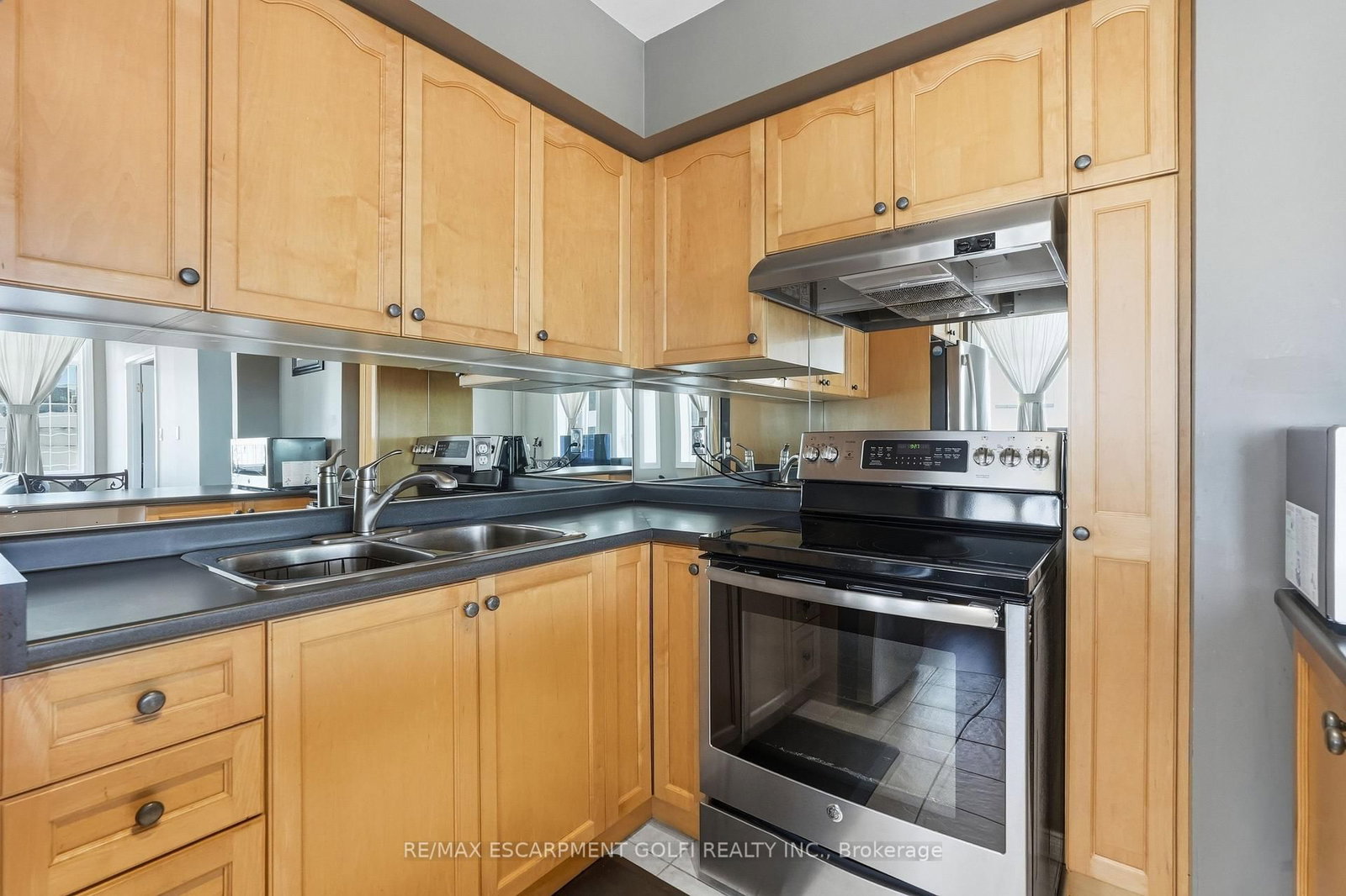 Condo for sale at 902-36 James Street, Hamilton, Ontario, L8P 4W4 - Central - MLS: X12953332