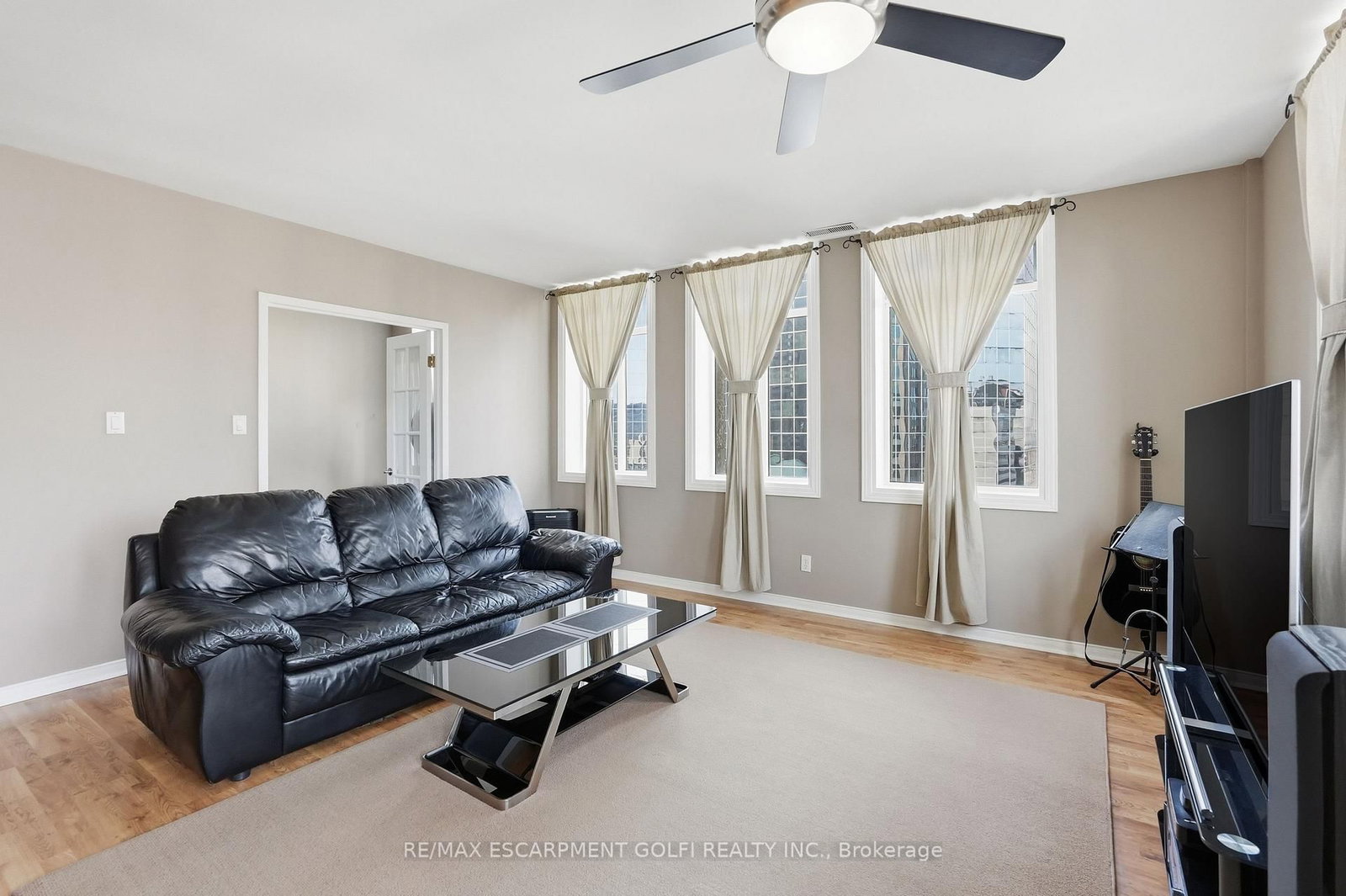 Condo for sale at 902-36 James Street, Hamilton, Ontario, L8P 4W4 - Central - MLS: X12953332