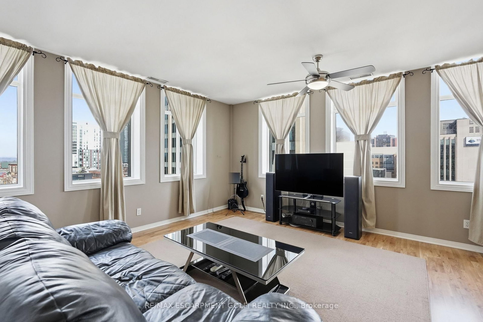 Condo for sale at 902-36 James Street, Hamilton, Ontario, L8P 4W4 - Central - MLS: X12953332