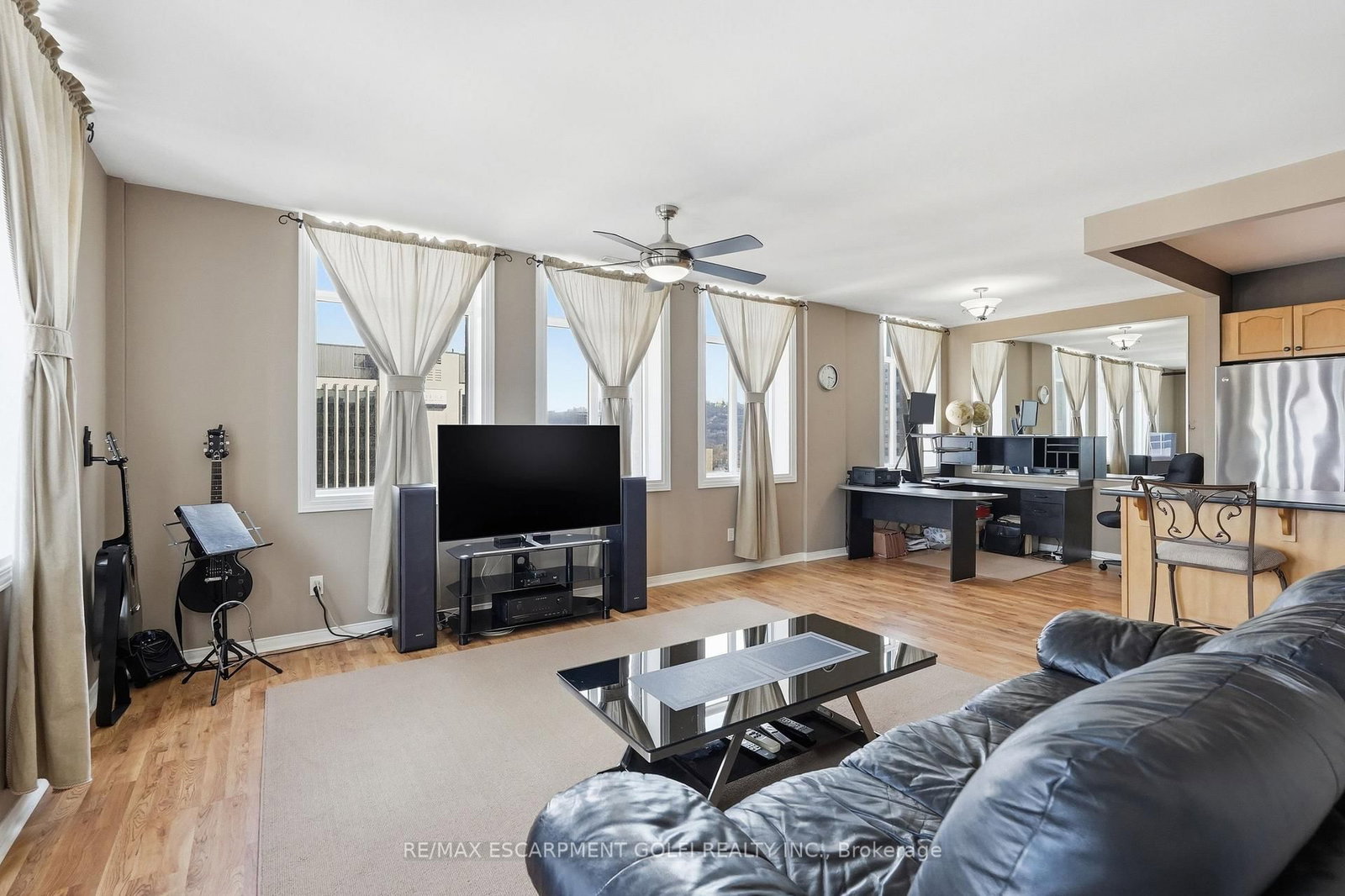 Condo for sale at 902-36 James Street, Hamilton, Ontario, L8P 4W4 - Central - MLS: X12953332