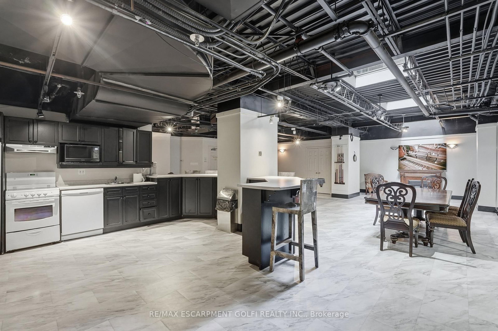 Condo for sale at 902-36 James Street, Hamilton, Ontario, L8P 4W4 - Central - MLS: X12953332