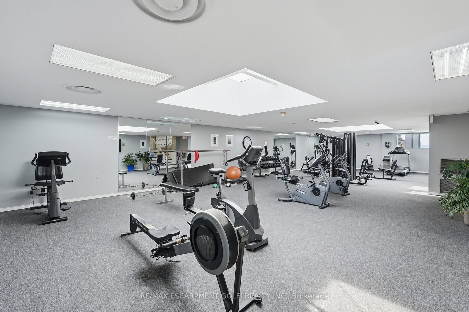 Condo for sale at 902-36 James Street, Hamilton, Ontario, L8P 4W4 - Central - MLS: X12953332