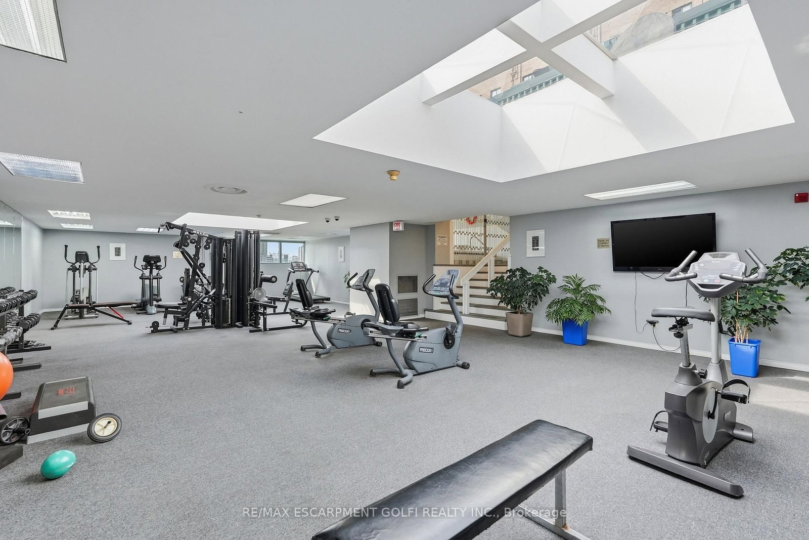 Condo for sale at 902-36 James Street, Hamilton, Ontario, L8P 4W4 - Central - MLS: X12953332