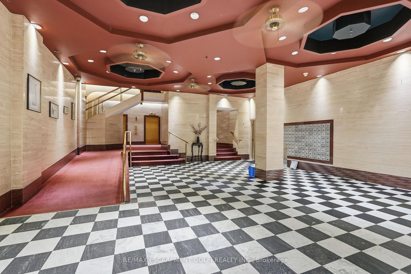 Condo for sale at 902-36 James Street, Hamilton, Ontario, L8P 4W4 - Central - MLS: X12953332