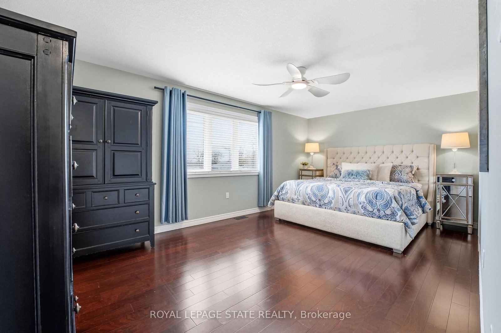 Detached House for sale at 23 Garinger Crescent, Hamilton, Ontario, L0R 1C0 - Binbrook - MLS: X12953380