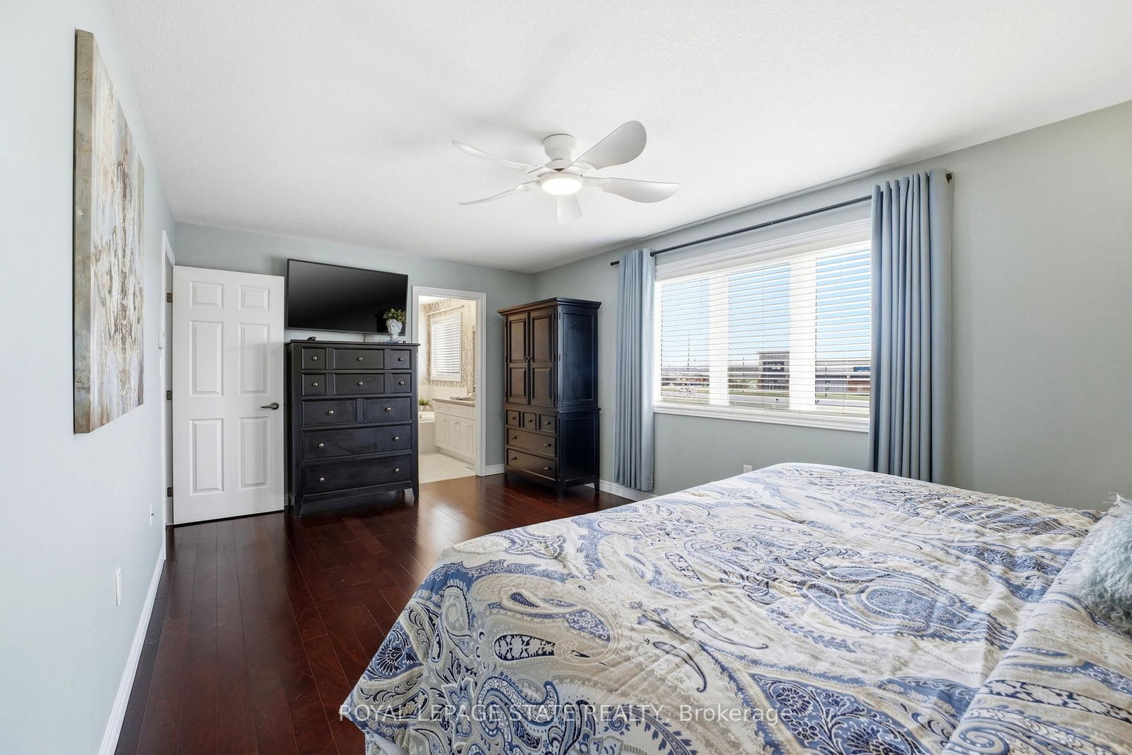 Detached House for sale at 23 Garinger Crescent, Hamilton, Ontario, L0R 1C0 - Binbrook - MLS: X12953380