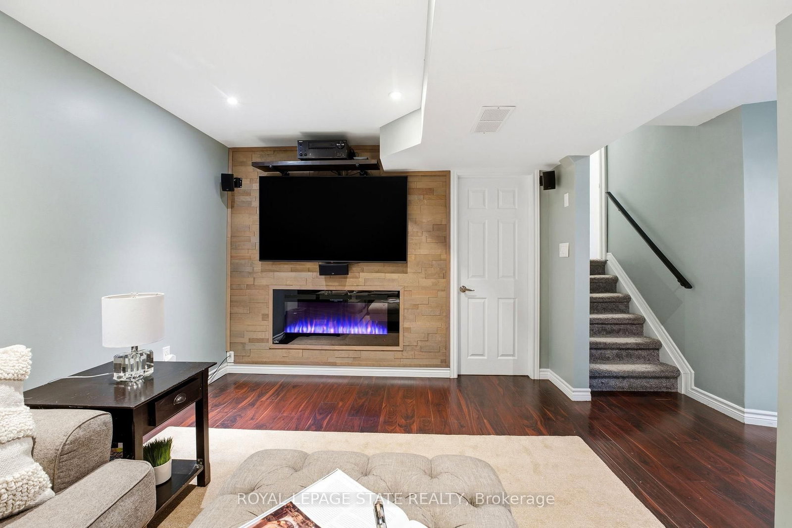 Detached House for sale at 23 Garinger Crescent, Hamilton, Ontario, L0R 1C0 - Binbrook - MLS: X12953380