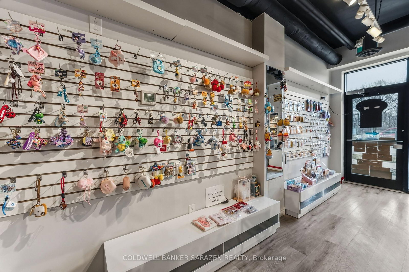 613 Longfields Dr Drive, Unit 105 - Photo 18