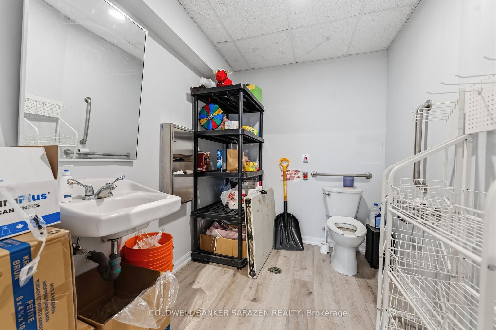 613 Longfields Dr Drive, Unit 105 - Photo 26