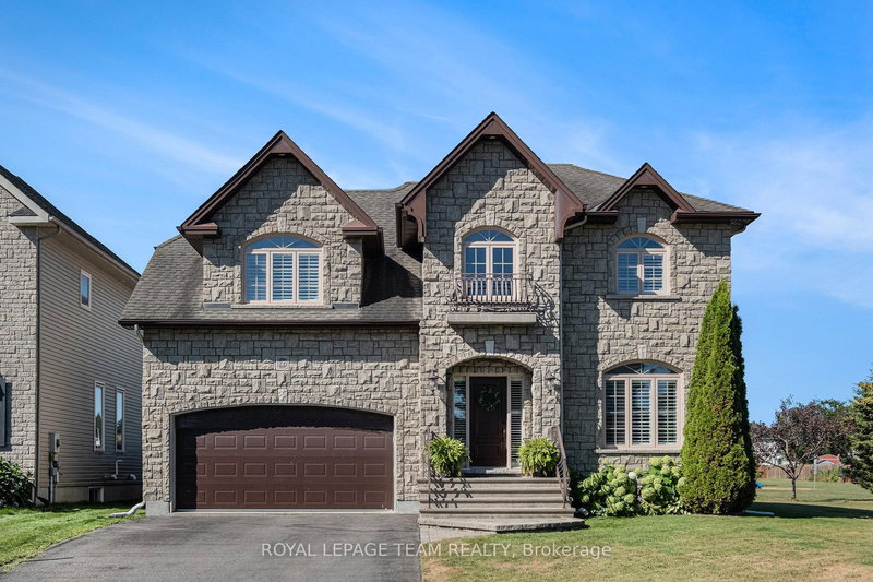 127 Lachaine St, Russell, K0A 1W0 | Image 2