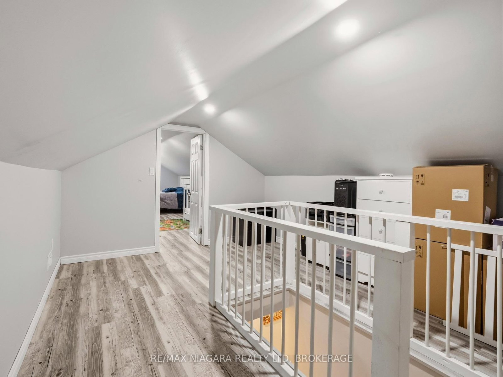 Detached House for sale at 198 Murray Street, Fort Erie, Ontario, L2A 2B6 - Central - MLS: X12953540