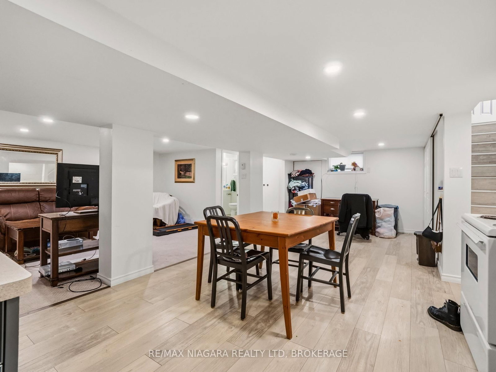 Detached House for sale at 198 Murray Street, Fort Erie, Ontario, L2A 2B6 - Central - MLS: X12953540