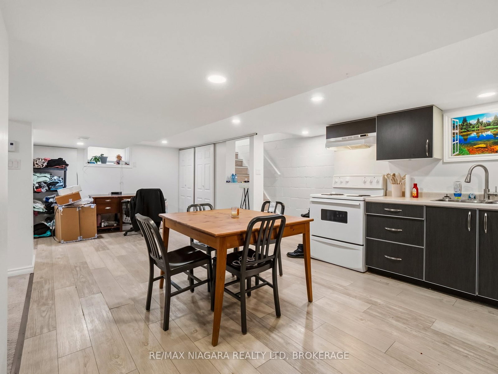 Detached House for sale at 198 Murray Street, Fort Erie, Ontario, L2A 2B6 - Central - MLS: X12953540