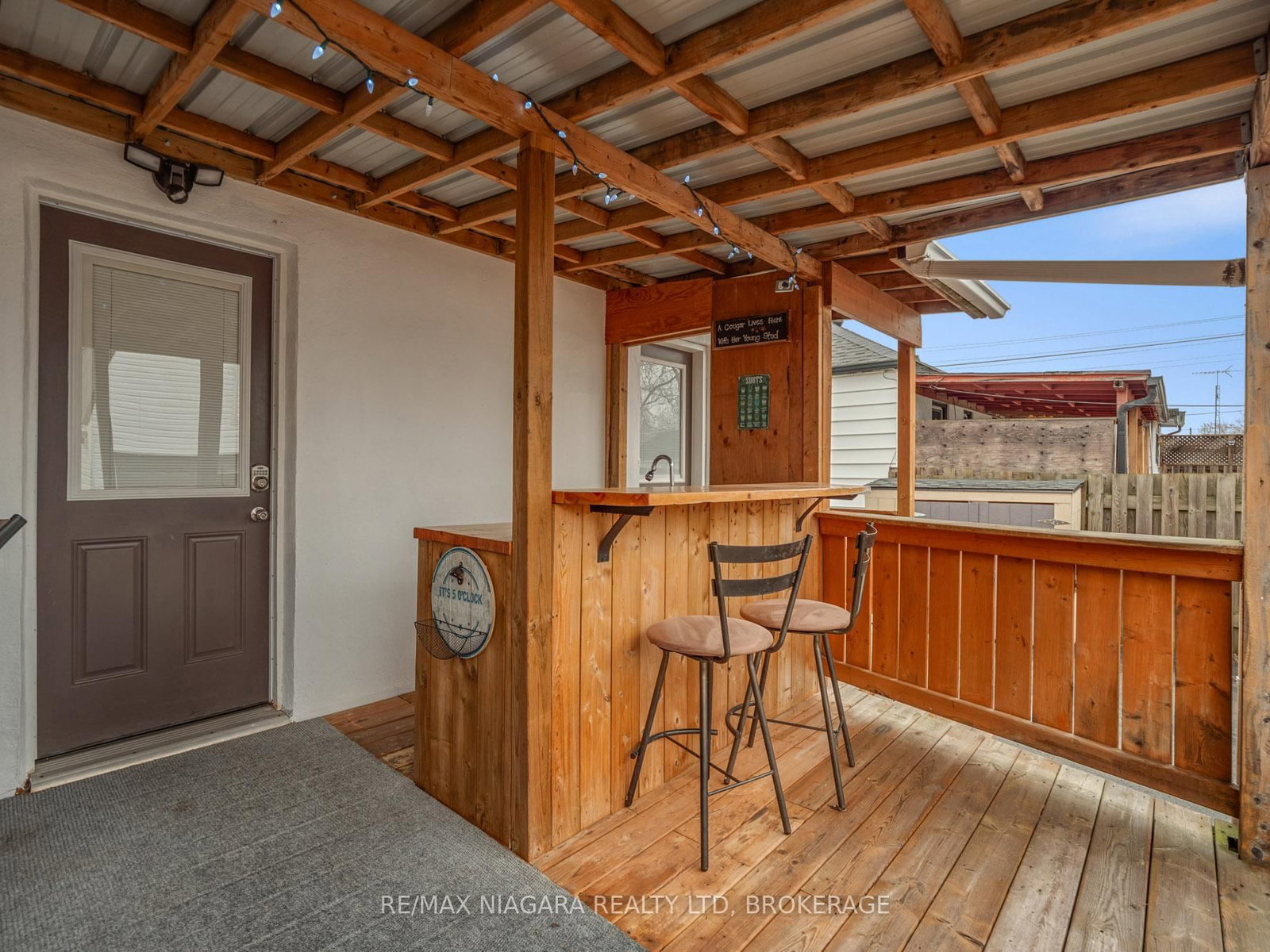 Detached House for sale at 198 Murray Street, Fort Erie, Ontario, L2A 2B6 - Central - MLS: X12953540