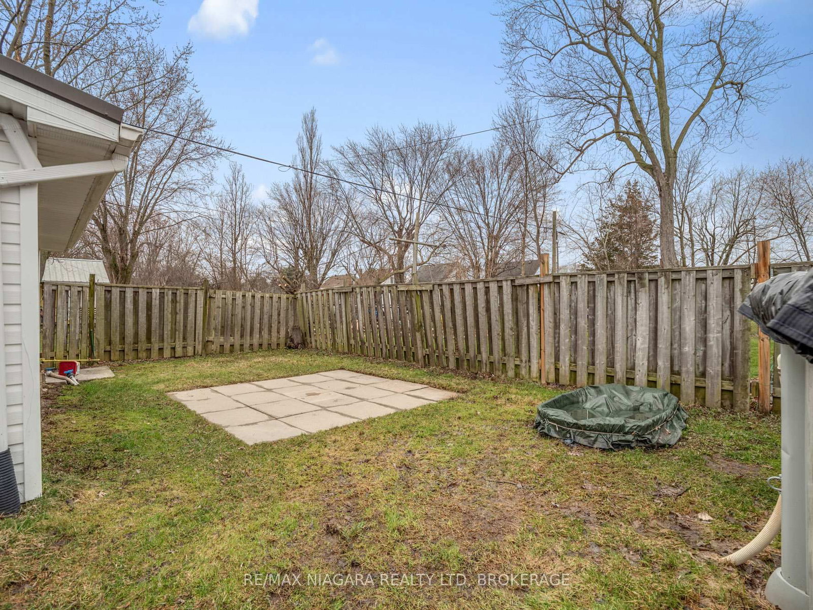 Detached House for sale at 198 Murray Street, Fort Erie, Ontario, L2A 2B6 - Central - MLS: X12953540