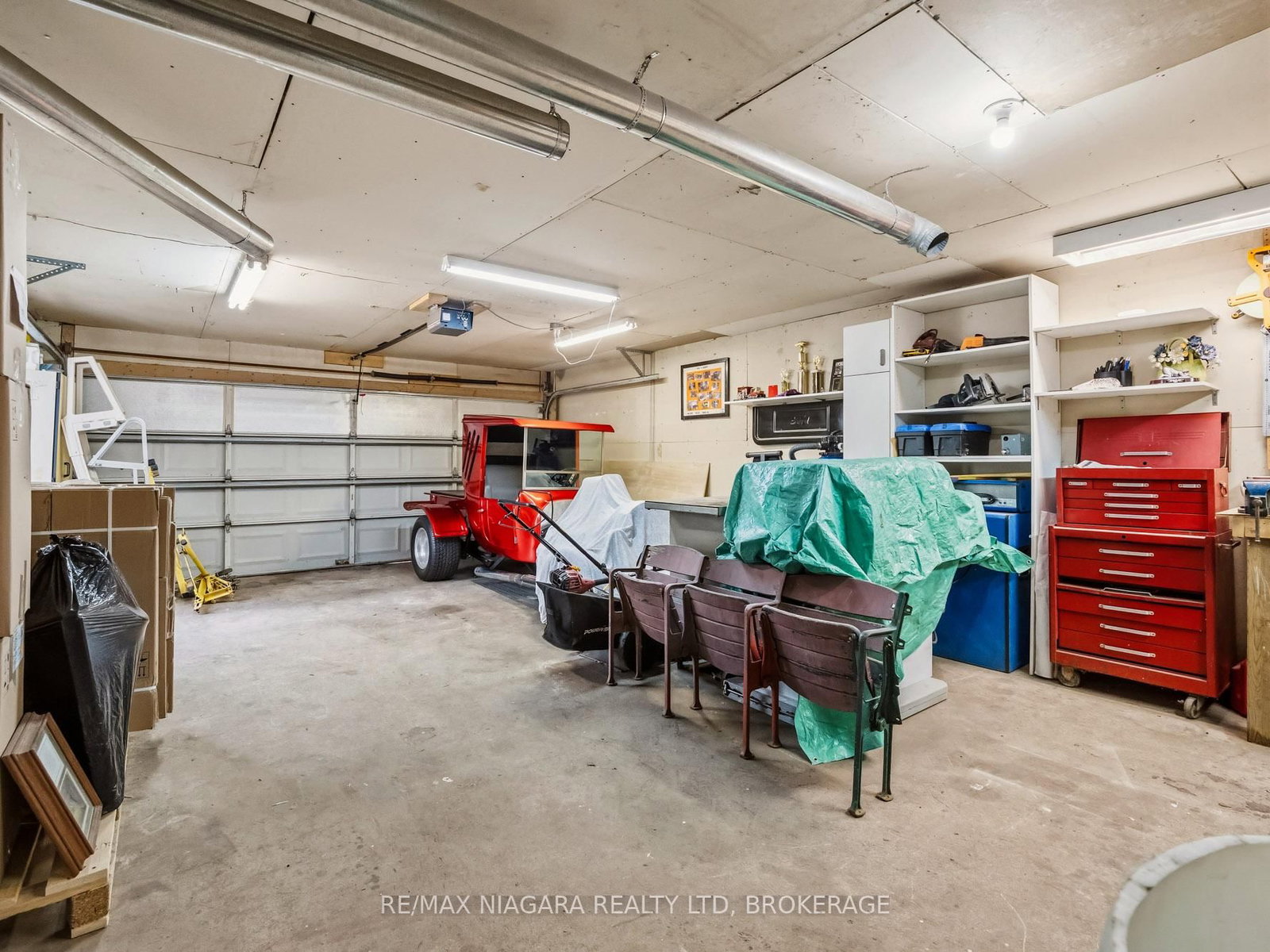 Detached House for sale at 198 Murray Street, Fort Erie, Ontario, L2A 2B6 - Central - MLS: X12953540