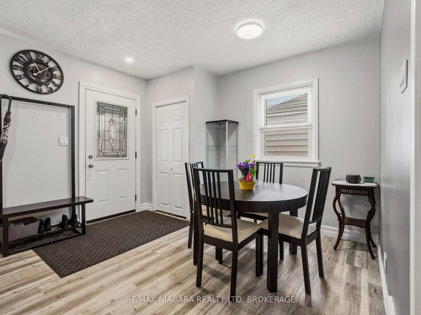 Detached House for sale at 198 Murray Street, Fort Erie, Ontario, L2A 2B6 - Central - MLS: X12953540