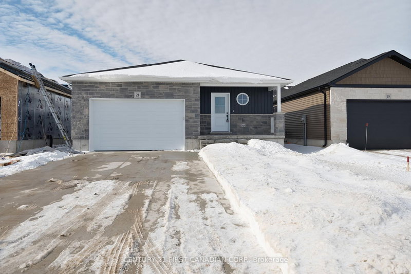 29 Sheldabren St, North Middlesex, N0M 1A0 | Image 2