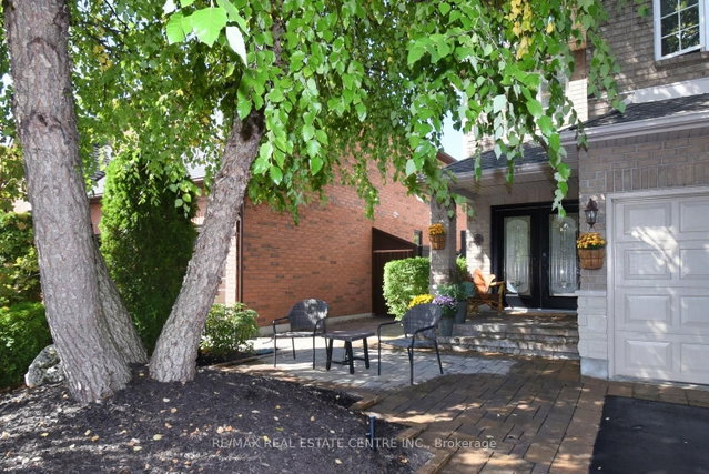 35 Eringate Drive