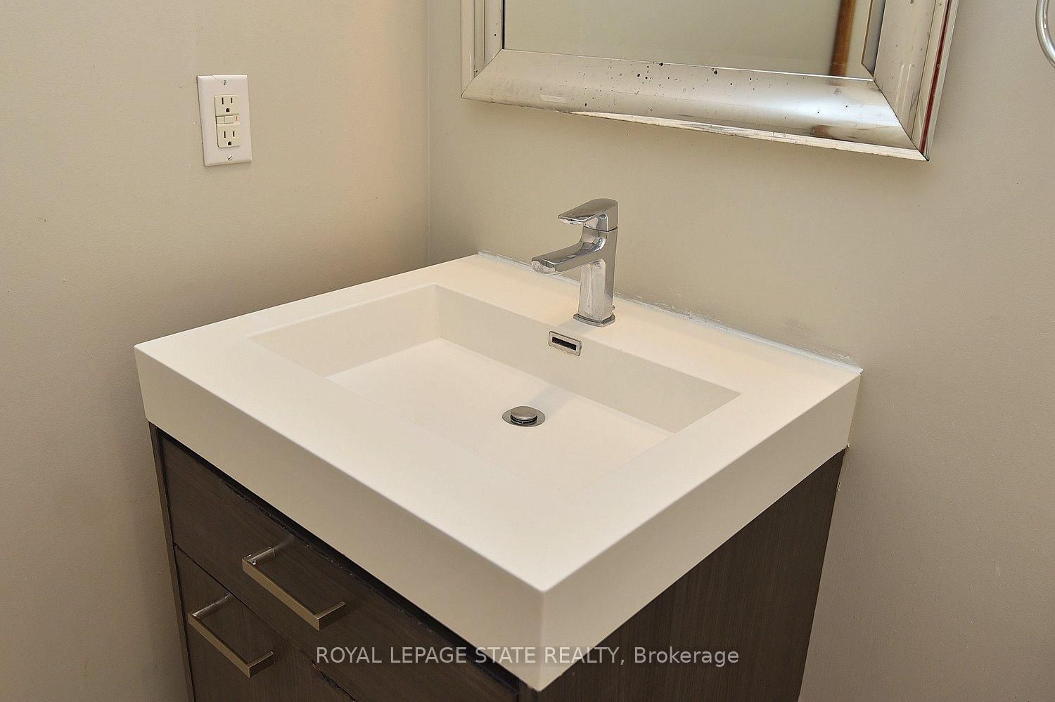 Condo for sale at 603-150 Main Street, Hamilton, Ontario, L8P 1H8 - Central - MLS: X12953674