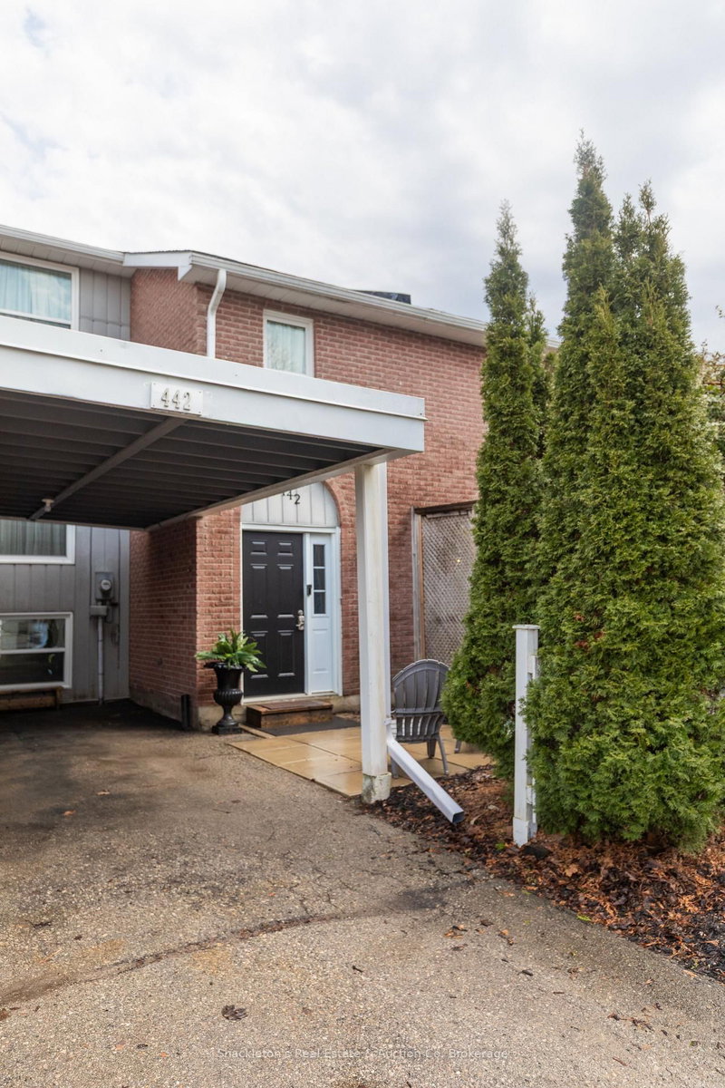 442 Glastonbury Dr, Stratford, N5A 7G9 | Image 2