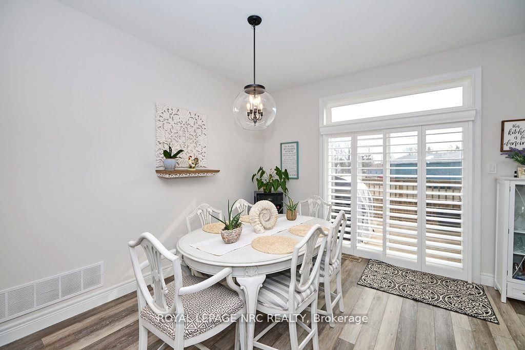 Detached House for sale at 3806 RYAN Avenue, Fort Erie, Ontario, L0S 1B0 - Crystal Beach - MLS: X12953720