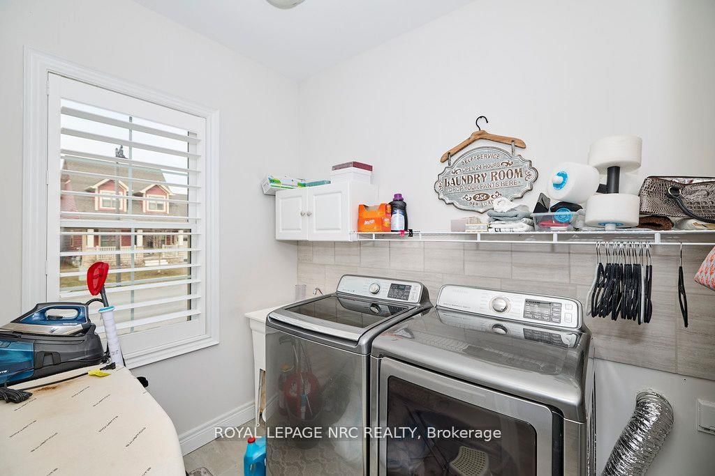 Detached House for sale at 3806 RYAN Avenue, Fort Erie, Ontario, L0S 1B0 - Crystal Beach - MLS: X12953720