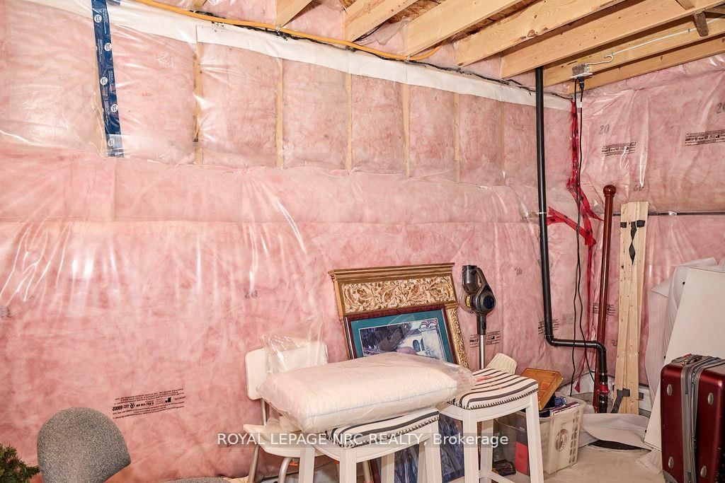 Detached House for sale at 3806 RYAN Avenue, Fort Erie, Ontario, L0S 1B0 - Crystal Beach - MLS: X12953720