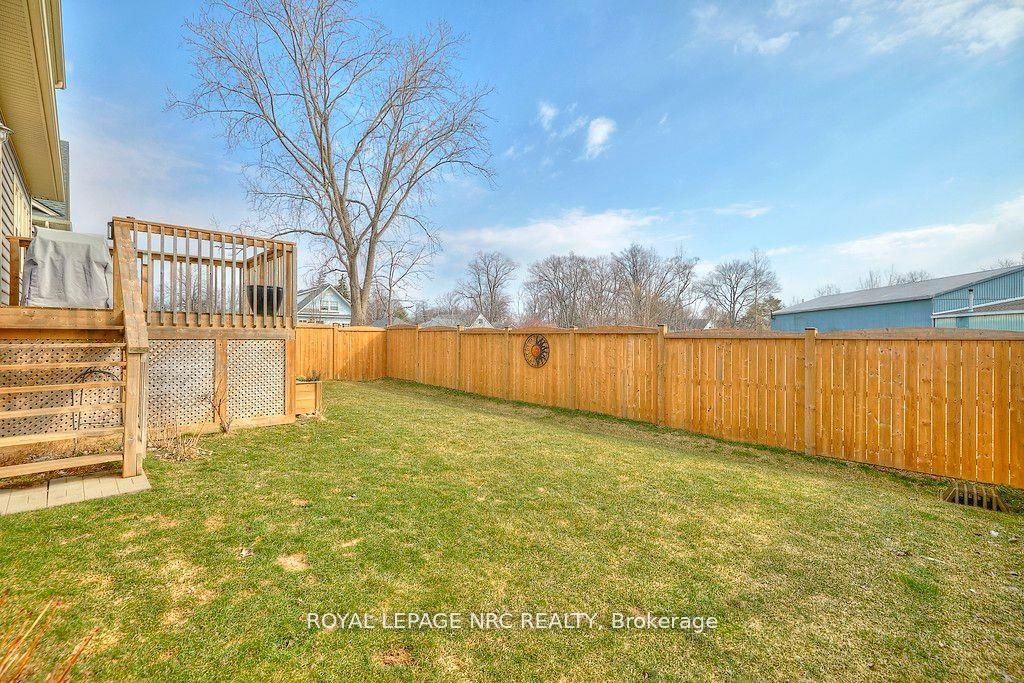 Detached House for sale at 3806 RYAN Avenue, Fort Erie, Ontario, L0S 1B0 - Crystal Beach - MLS: X12953720