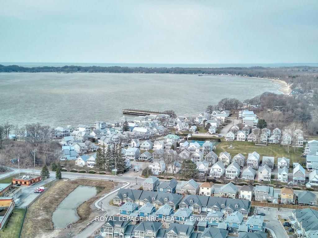 Detached House for sale at 3806 RYAN Avenue, Fort Erie, Ontario, L0S 1B0 - Crystal Beach - MLS: X12953720