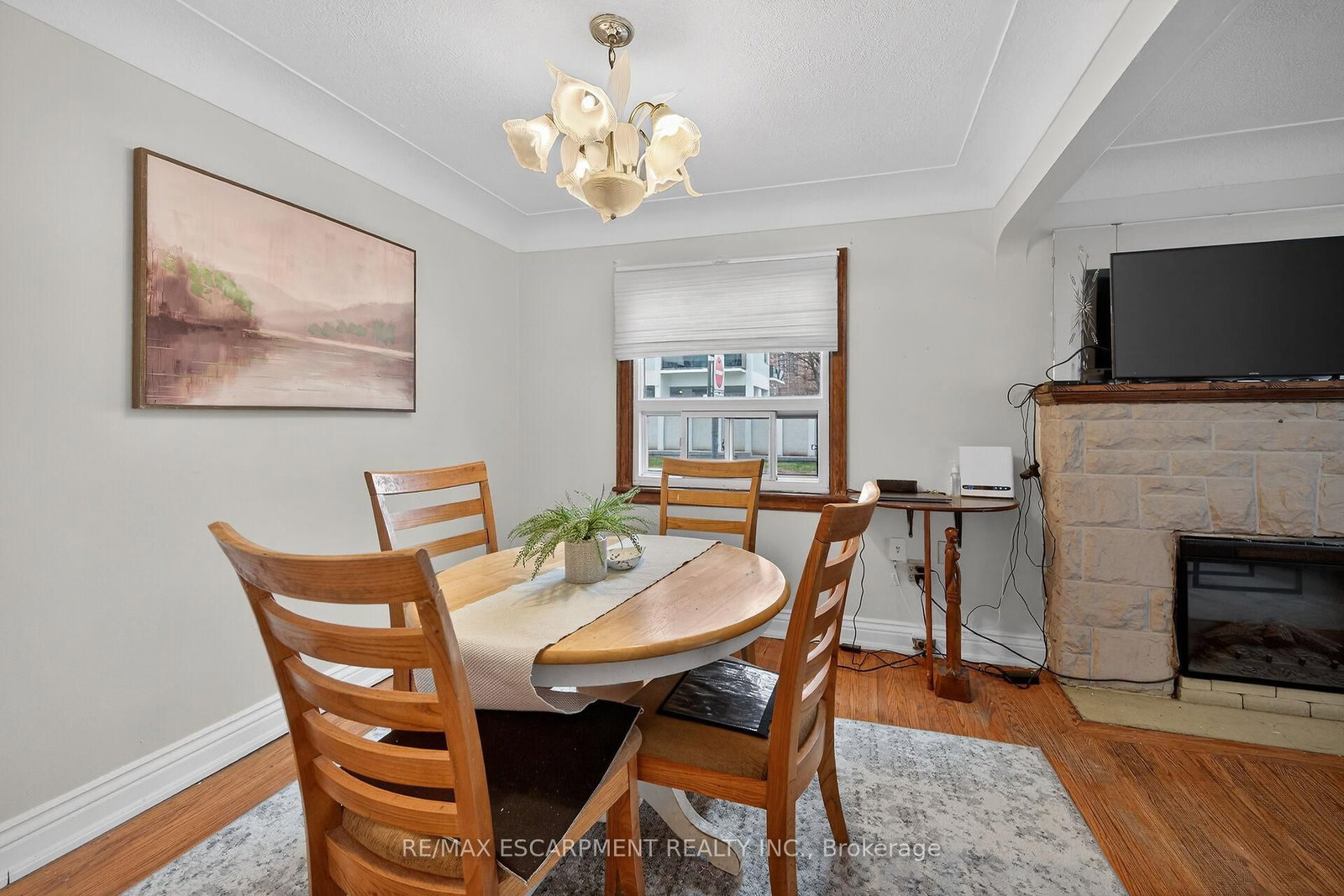 Detached House for sale at 144 Hunter Street, Hamilton, Ontario, L8P 1R1 - Durand - MLS: X12953736