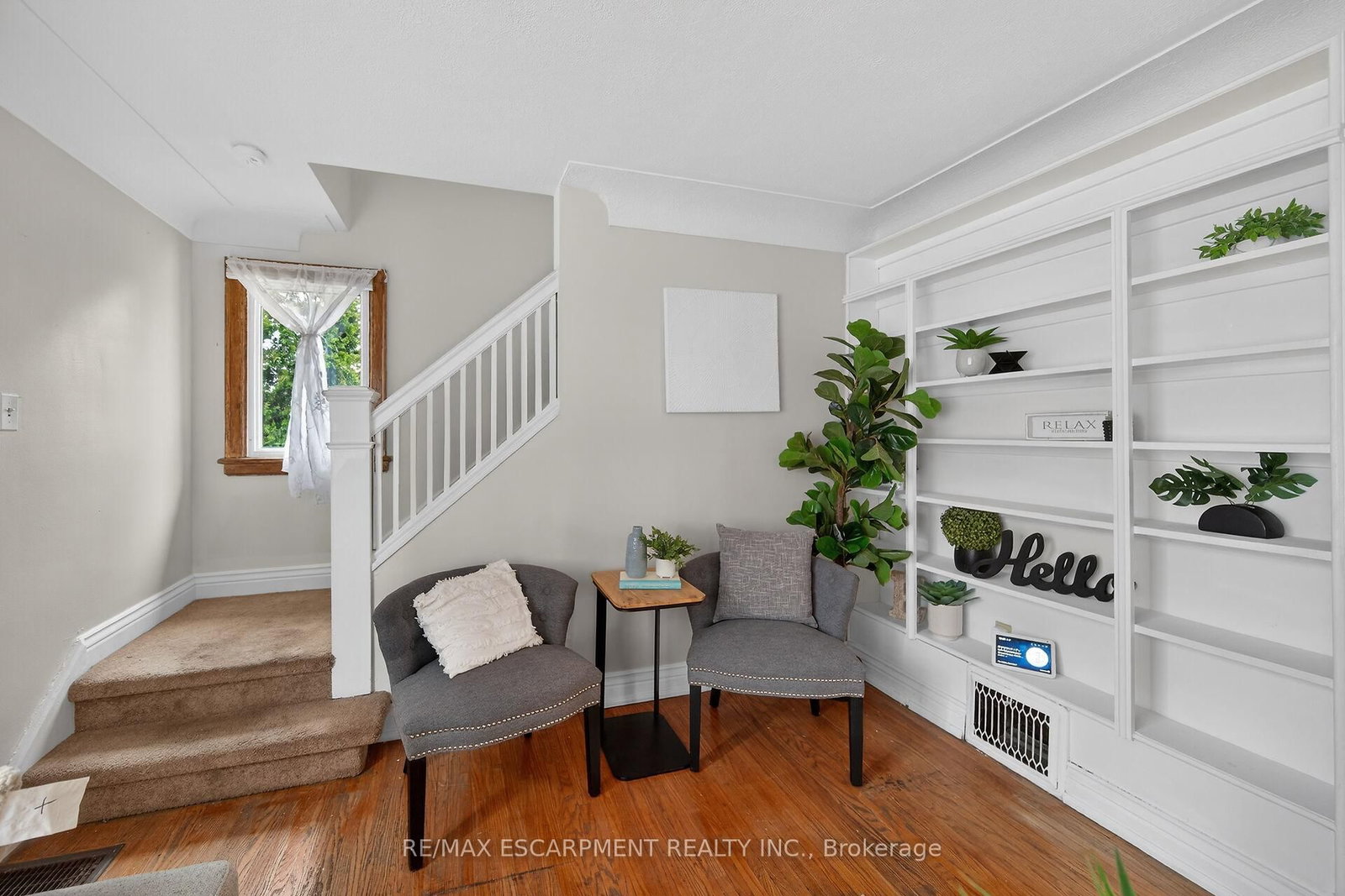 Detached House for sale at 144 Hunter Street, Hamilton, Ontario, L8P 1R1 - Durand - MLS: X12953736