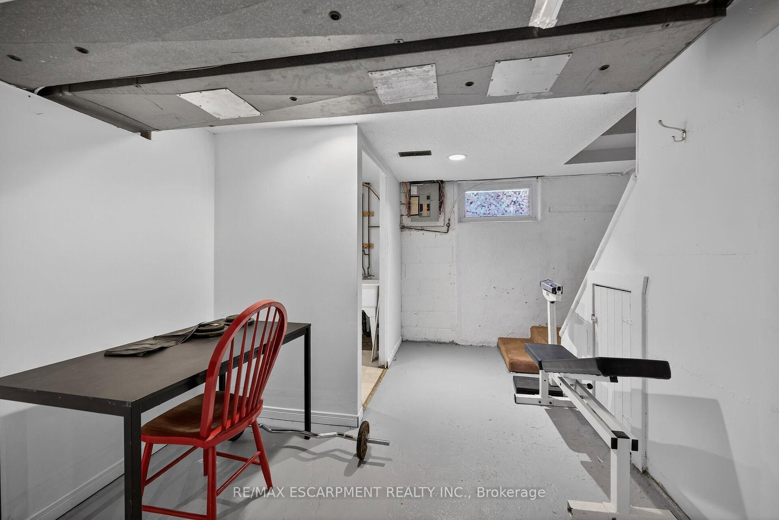 Detached House for sale at 144 Hunter Street, Hamilton, Ontario, L8P 1R1 - Durand - MLS: X12953736