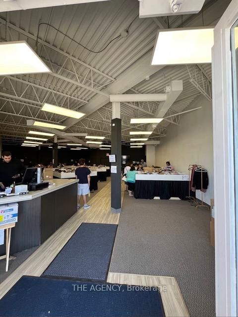 8 - 809 Victoria St N, Kitchener, N2B 3C3 | Image 3