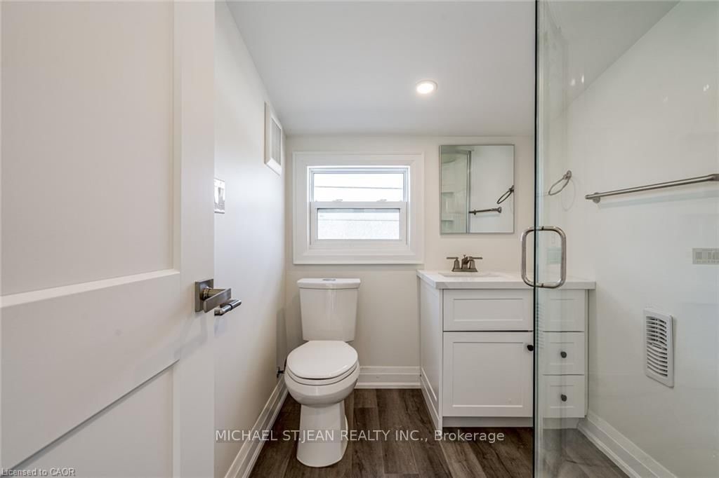 Detached House for lease at 395 Paling Avenue, Hamilton, Ontario, K8H 5K1 - Homeside - MLS: X12953782