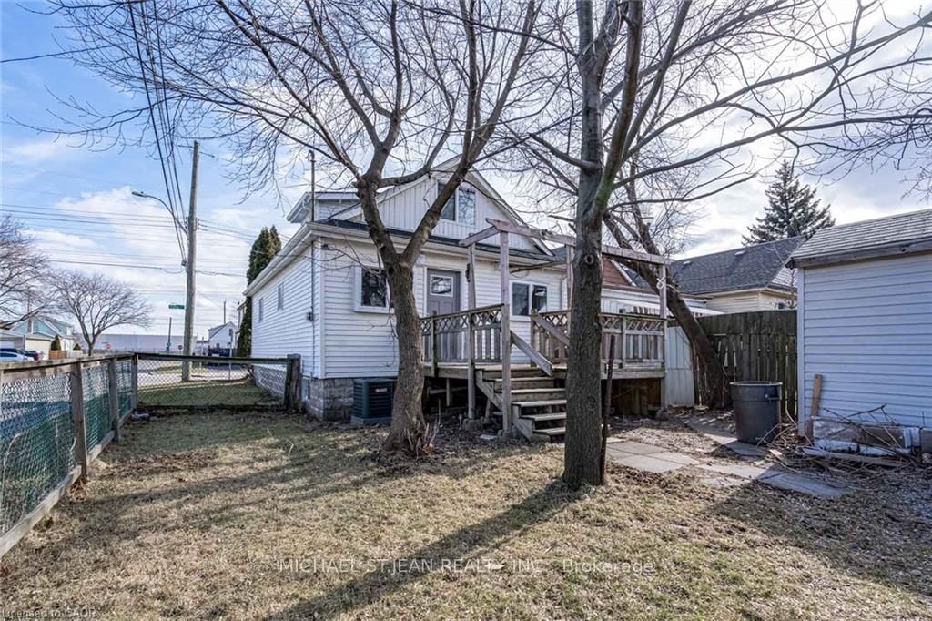 Detached House for lease at 395 Paling Avenue, Hamilton, Ontario, K8H 5K1 - Homeside - MLS: X12953782