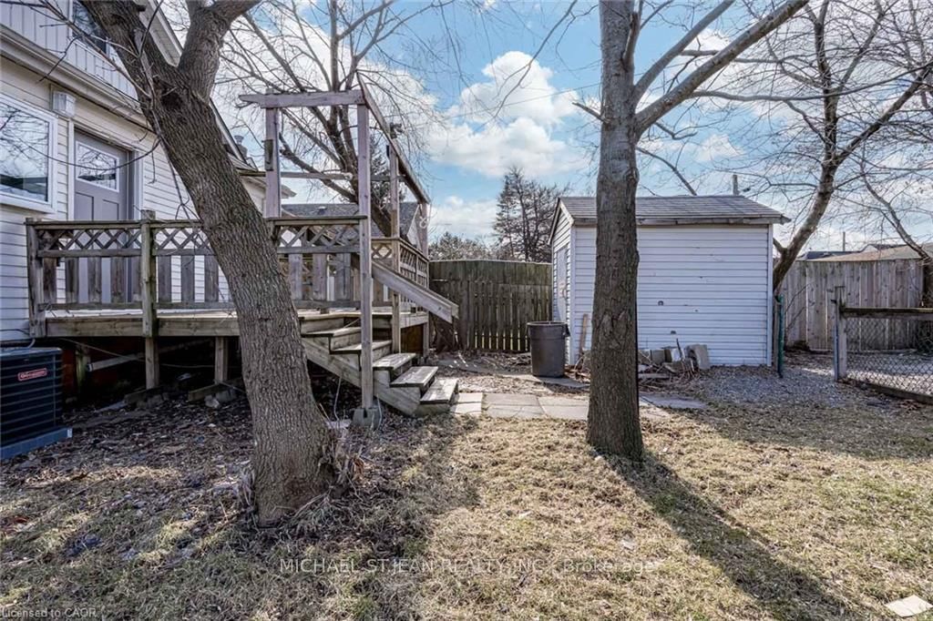 Detached House for lease at 395 Paling Avenue, Hamilton, Ontario, K8H 5K1 - Homeside - MLS: X12953782