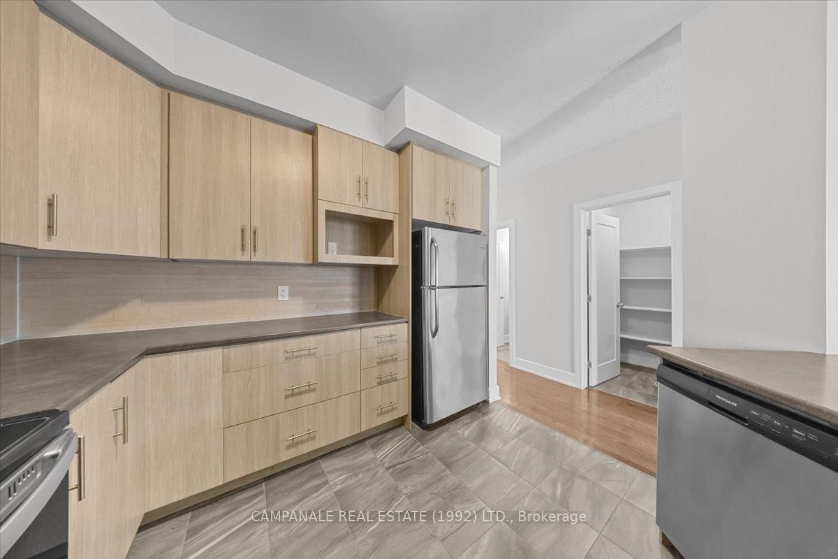 Townhouse for sale at 372 Via Verona Avenue, Ottawa, Ontario, K2J 5X8 - Barrhaven - Longfields - MLS: X12953808