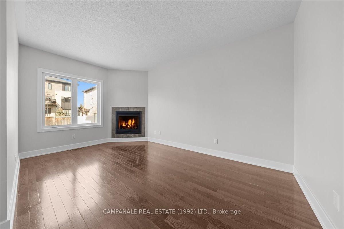 Townhouse for sale at 372 Via Verona Avenue, Ottawa, Ontario, K2J 5X8 - Barrhaven - Longfields - MLS: X12953808