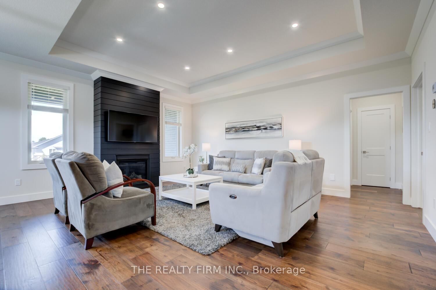 283 Elizabeth Street • Southwest Middlesex, ON photo 12
