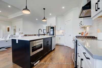 283 Elizabeth Street • Southwest Middlesex, ON photo 4