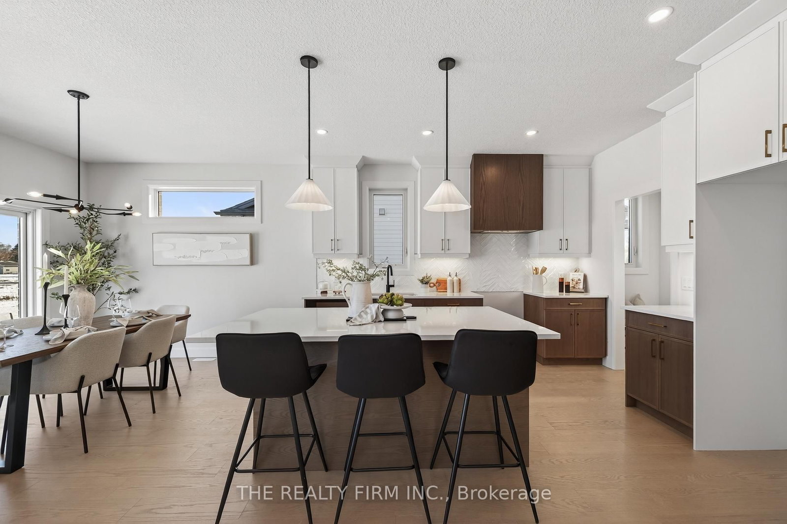 289 King Street • Southwest Middlesex, ON photo 14