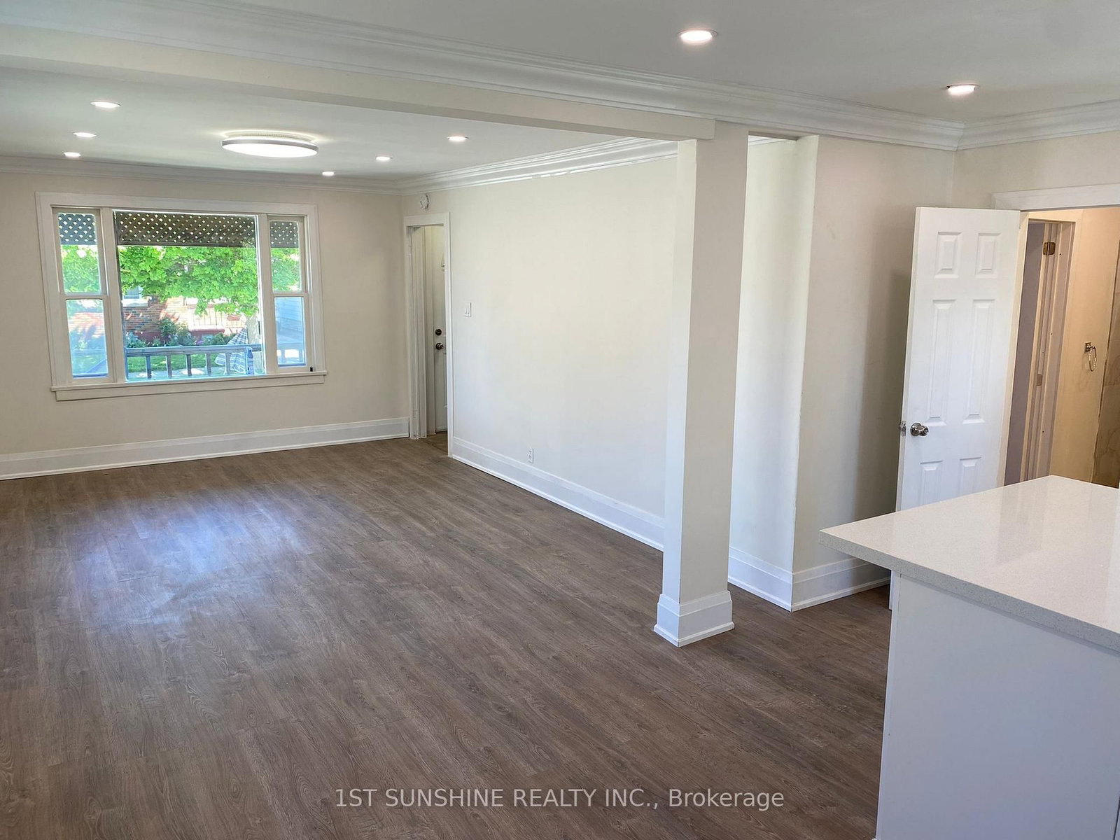 Detached House for sale at 40 BARTLETT Street, St. Catharines, Ontario, L2M 5L1 - Facer - MLS: X12953852