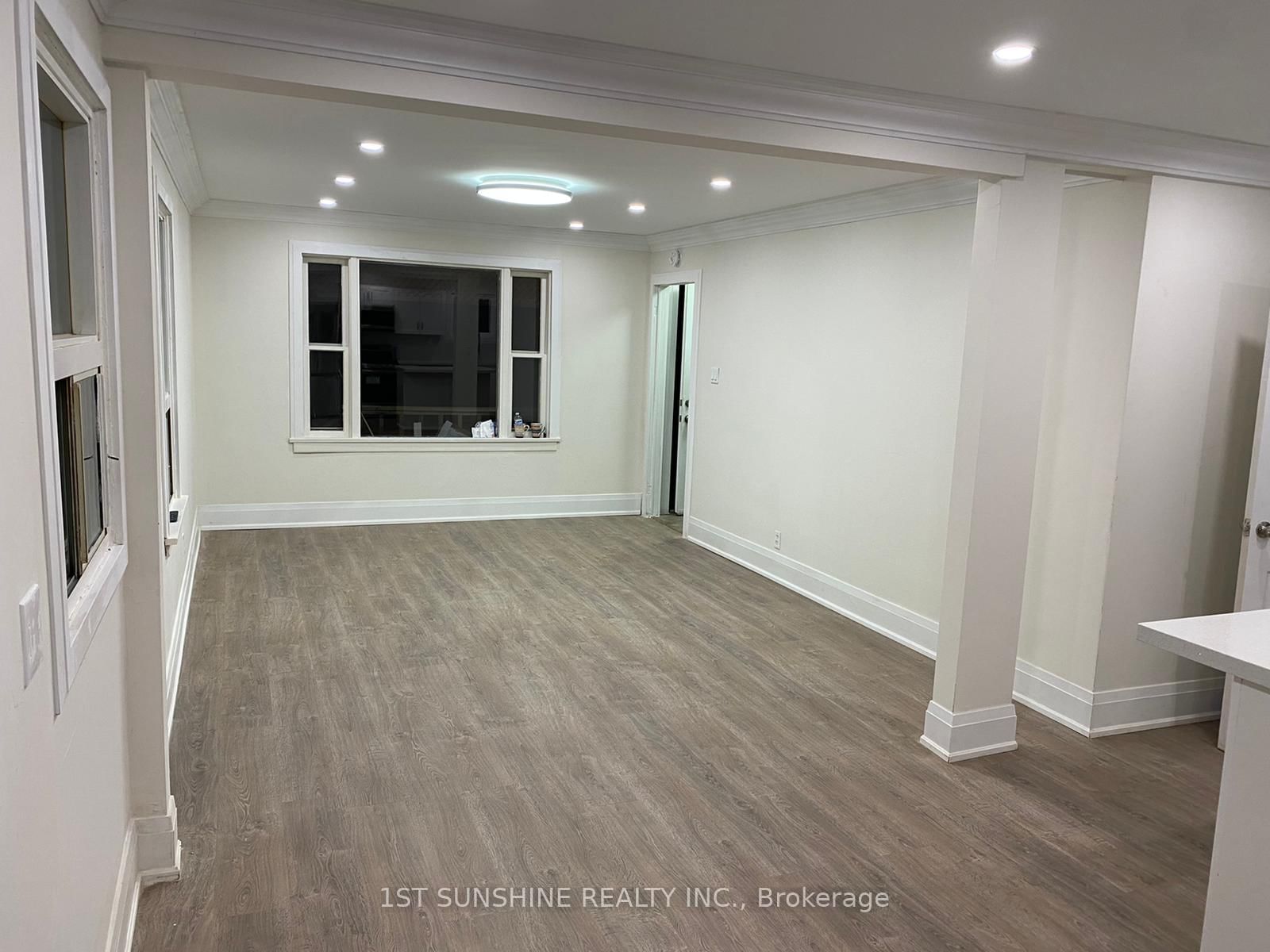 Detached House for sale at 40 BARTLETT Street, St. Catharines, Ontario, L2M 5L1 - Facer - MLS: X12953852